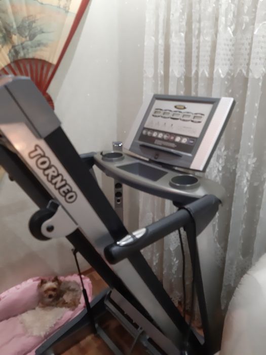 Беговая дорожка с программным управлением