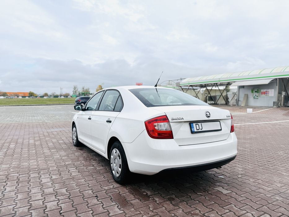 Vand skoda rapid motor 1.2 benzina anul fabricatie 2013