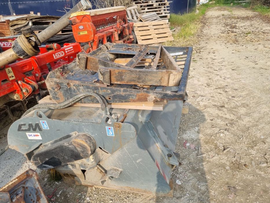 Mini încărcător Komatshu