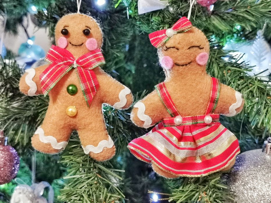 Ornamente brad din fetru