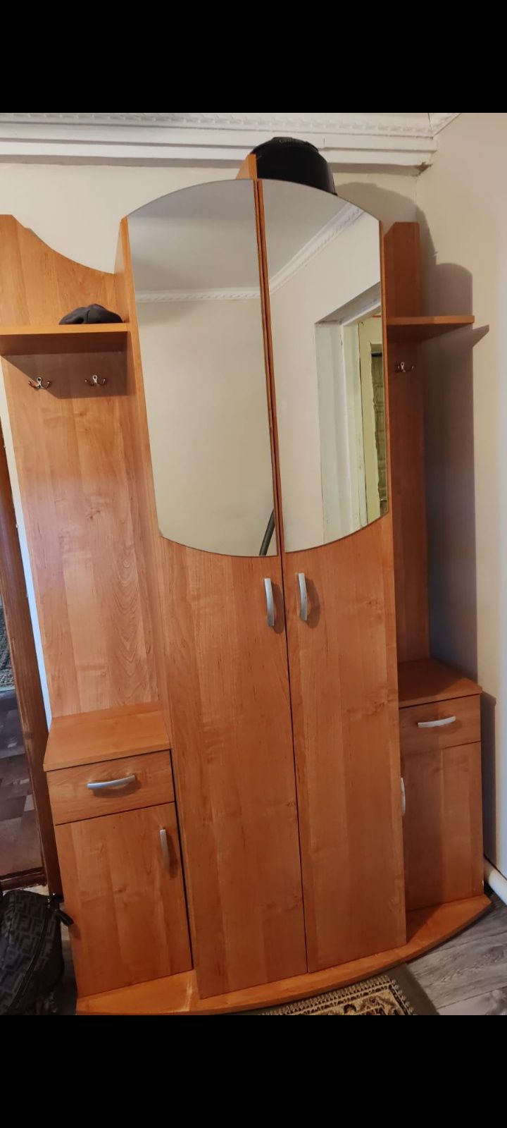 Продам срочно прихожку