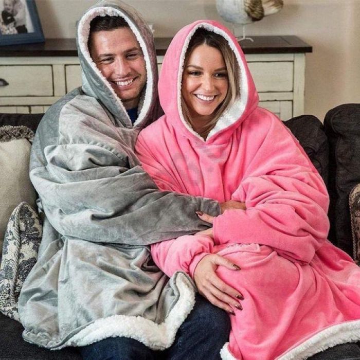 Плюшено Пухкаво Одеяло с Ръкави и Качулка Huggle Hoodie