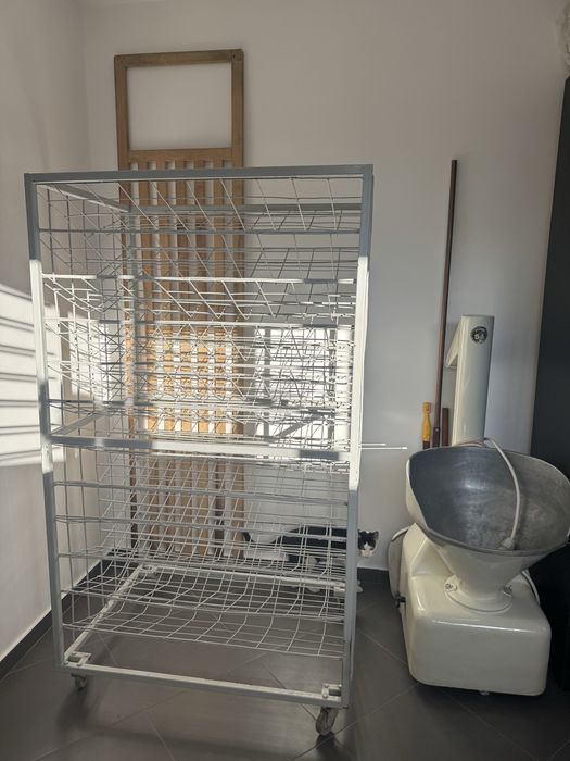 Vand utilaje de patiserie,brutarie,second hand,pret negociabil!