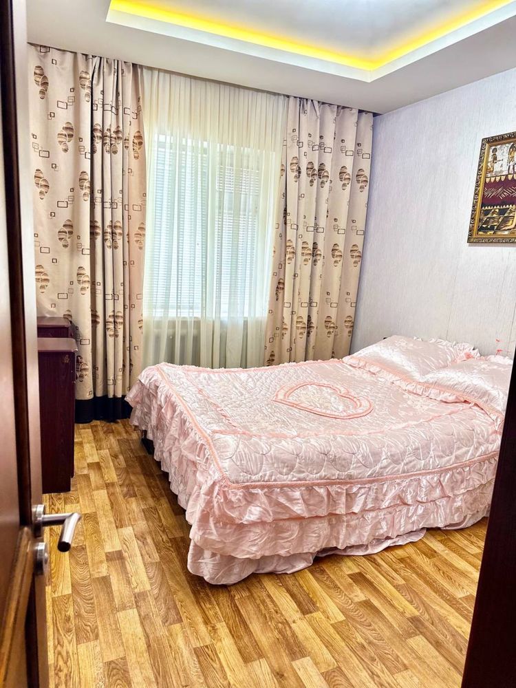 Сдается квартира 6- микр