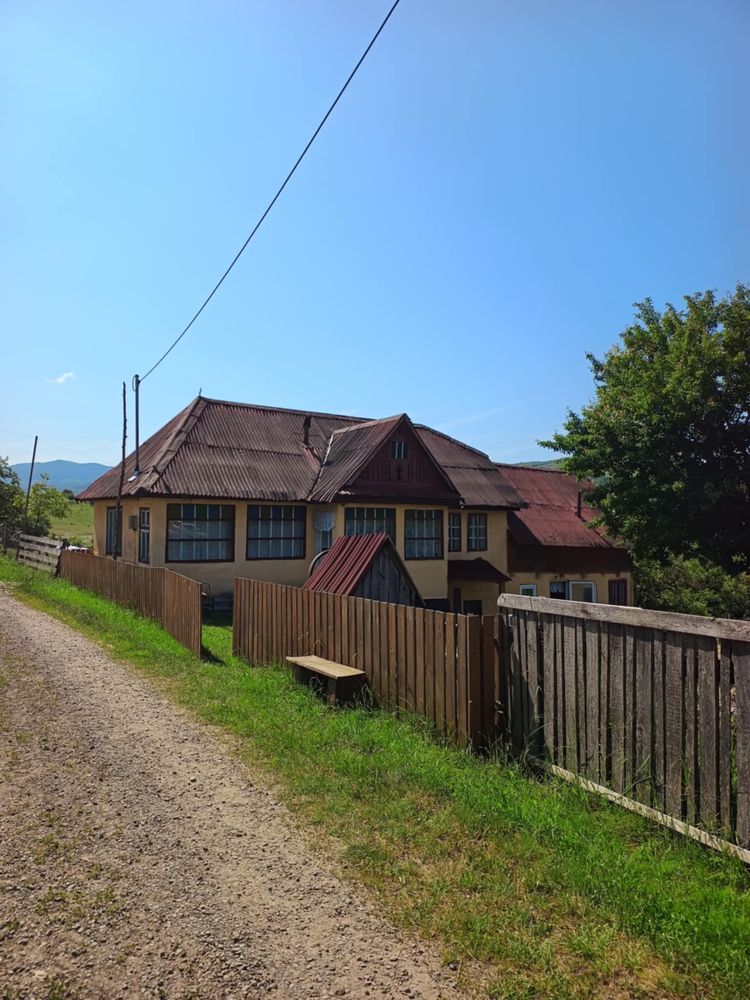 Vand casa sat Orsova comuna Gurghiu!