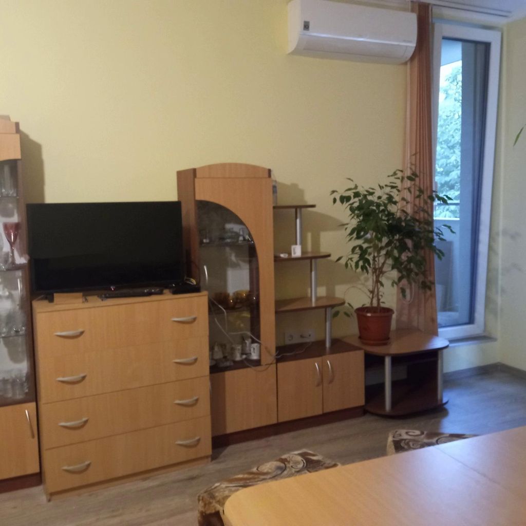 Дава се под наем Двустаен апартамент в София, Света Троица - 65 кв.м за 650 € - Снимка #1
