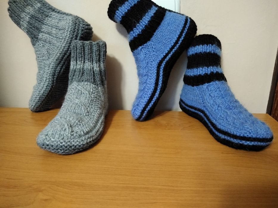 Топли удобни и практични безшевни ръчно изработени терлички