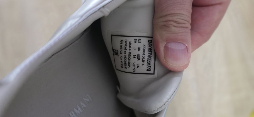 Tenesi de dama - Emporio Armani - originali marime 36.