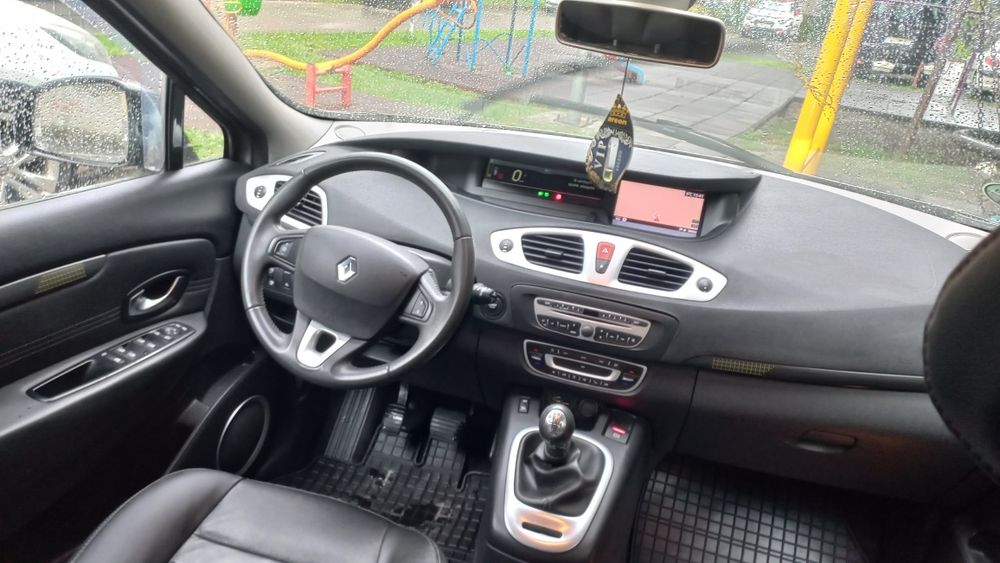 Vând Renault Grand Scenic 3   2.0 Diesel