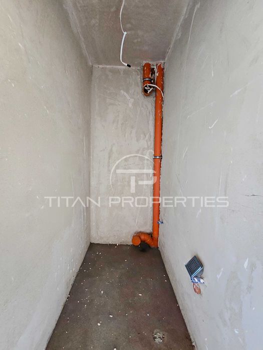 Продава се Тристаен апартамент в Пловдив, Остромила - 150 кв.м за 1256 €/кв.м - Снимка #10