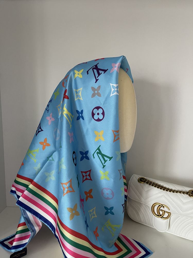 Esarfa Louis Vuitton stoc