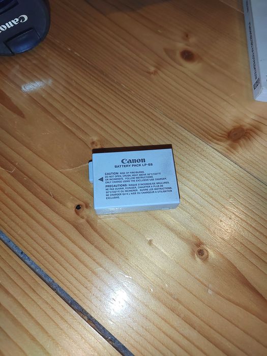 Фотоапарат Canon EOS 600D Full-HD EOS video