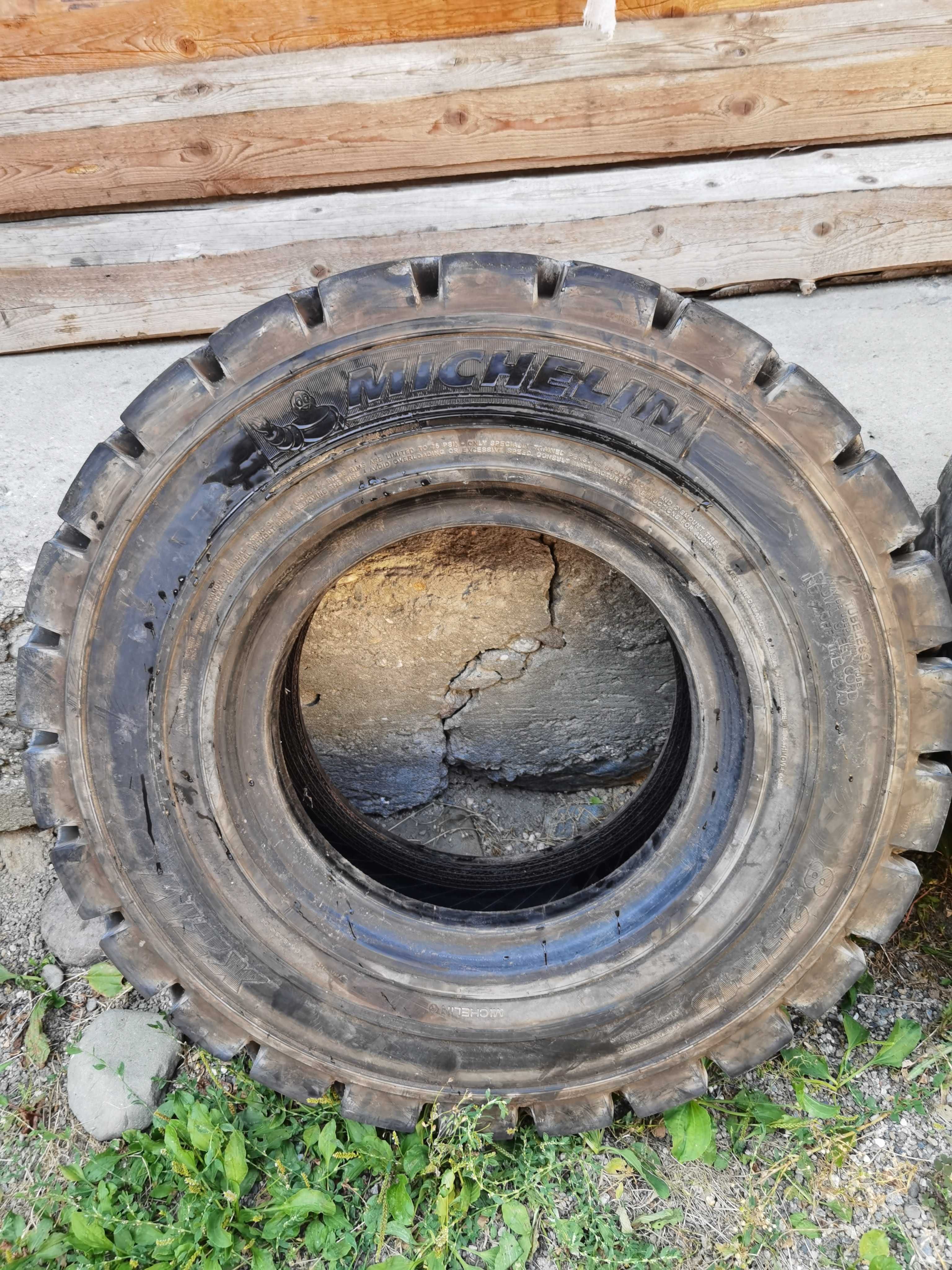 Anvelope remorcher 8,25 x 15.2 buc