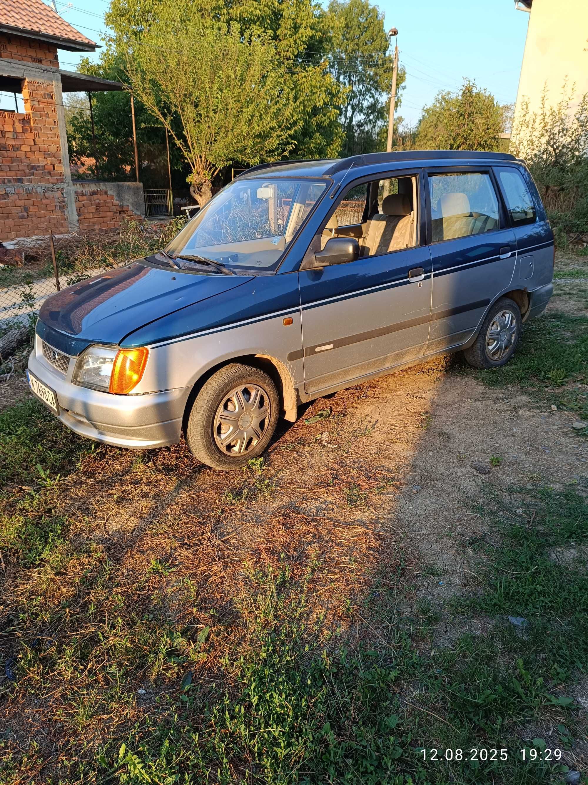 Продавам Дайхатсу Мове