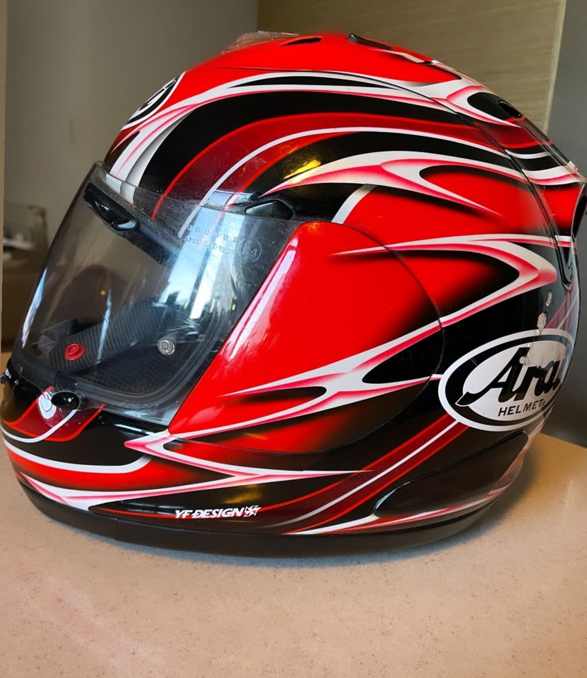 Мотошлем ARAI топовая модель