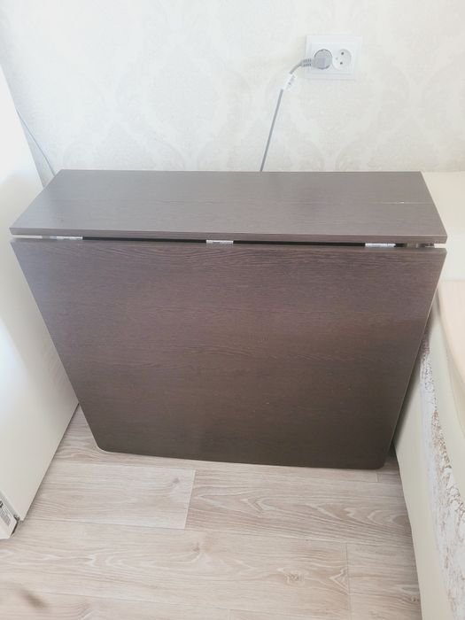 Продаётся Стол книжка