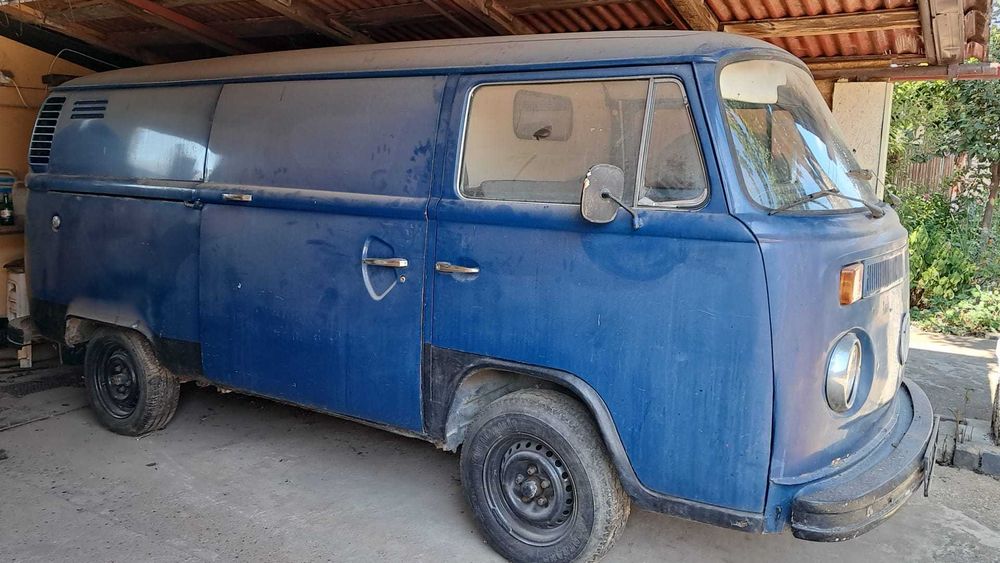 VW Transporter T2B an fabricatie 1975