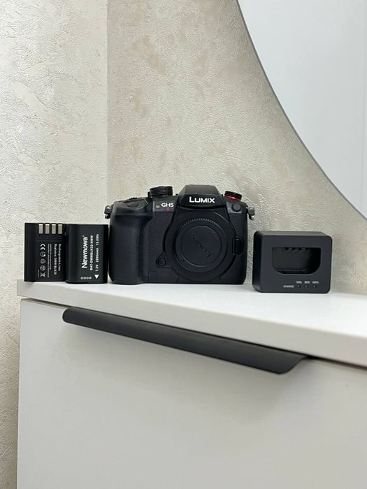 Panasonic Lumix GH5 Mark II (Body Only) - Professional 4K Video Kamera