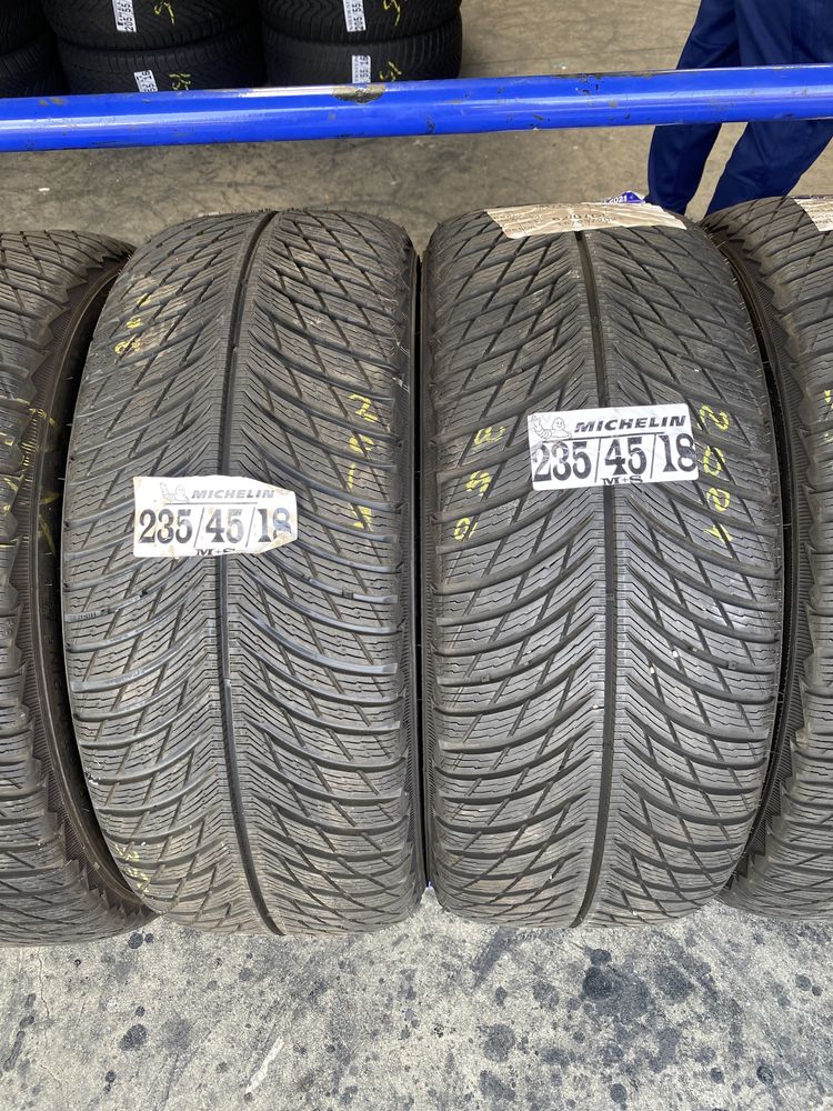 235/45/18 Michelin M+S