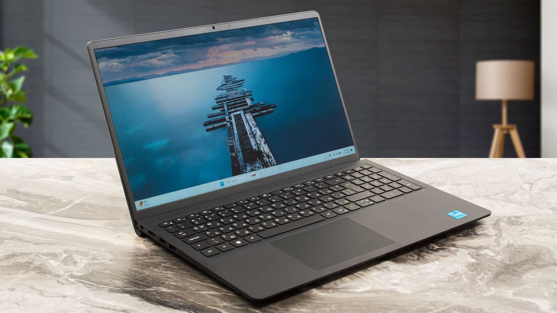 Лаптоп Dell Vostro 3520, Intel® Core™ i3-1215U