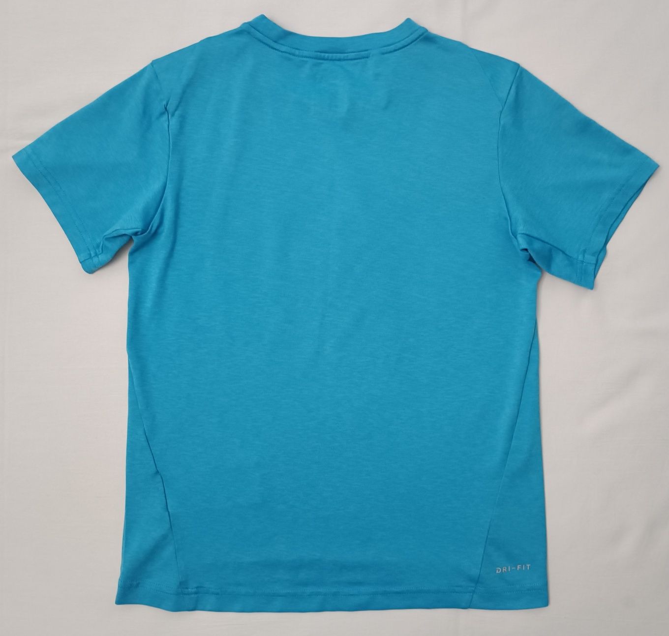 Nike DRI-FIT Breathe Tee оригинална тениска ръст 137-147см Найк спорт