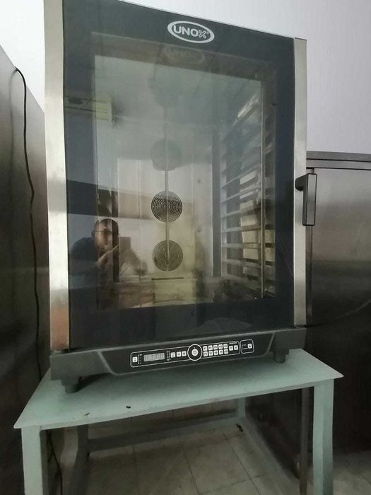 Vand utilaje simigerie/patiserie.