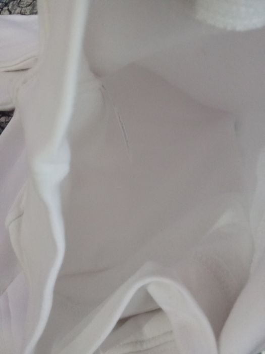 Чисто нов свичер на Valencia