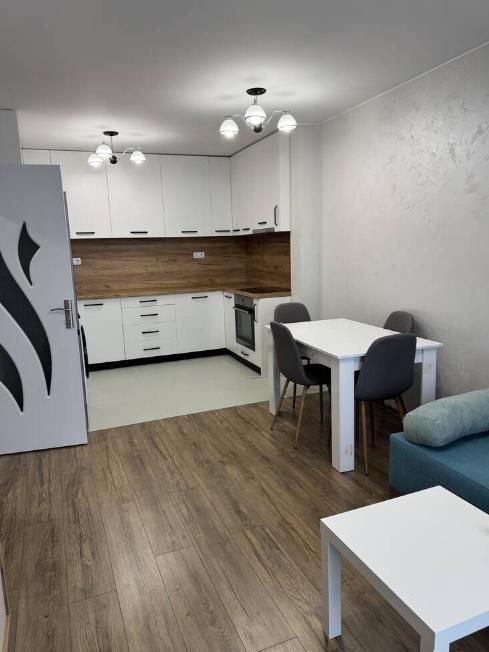 Дава се под наем Двустаен апартамент в Пловдив, Каменица 2 - 64 кв.м за 400 € - Снимка #1