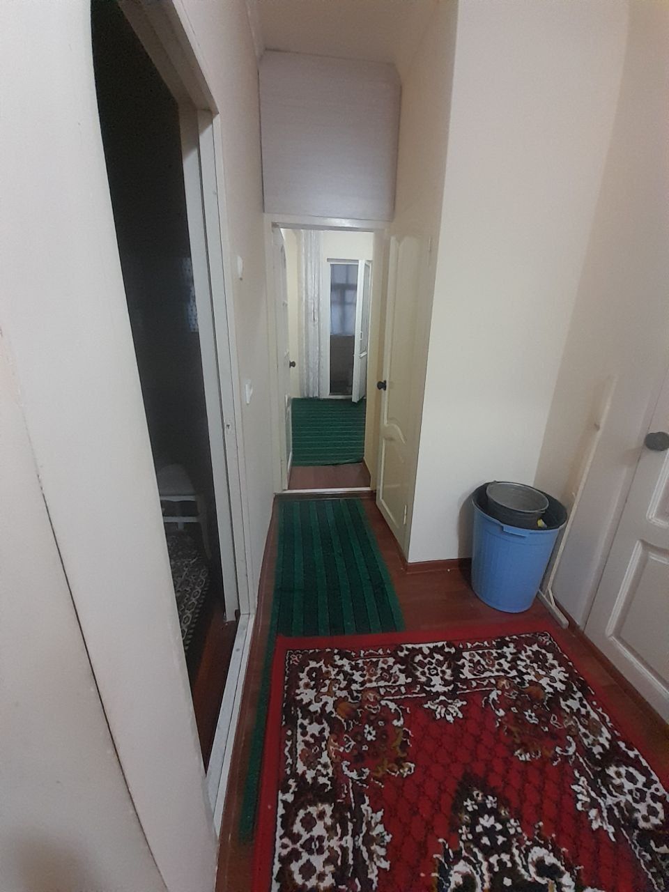 Yangi yo'l shaharida 2 xonali massiv Annakulovda 2 xonali uy sotiladi