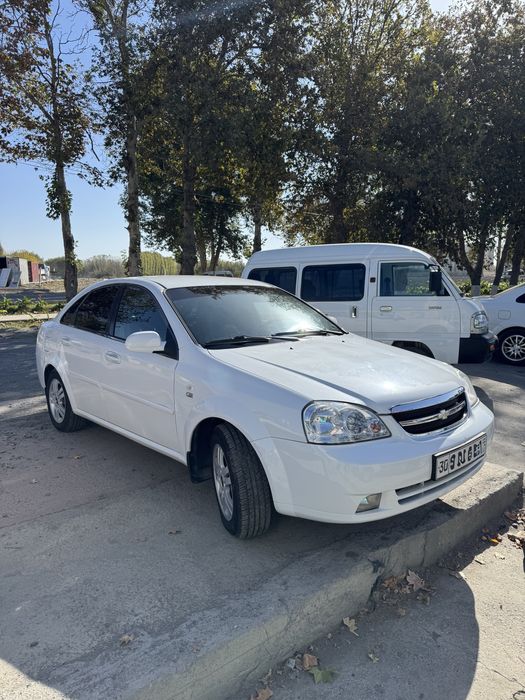 Lasetti 1.8 yaxshi xolatda