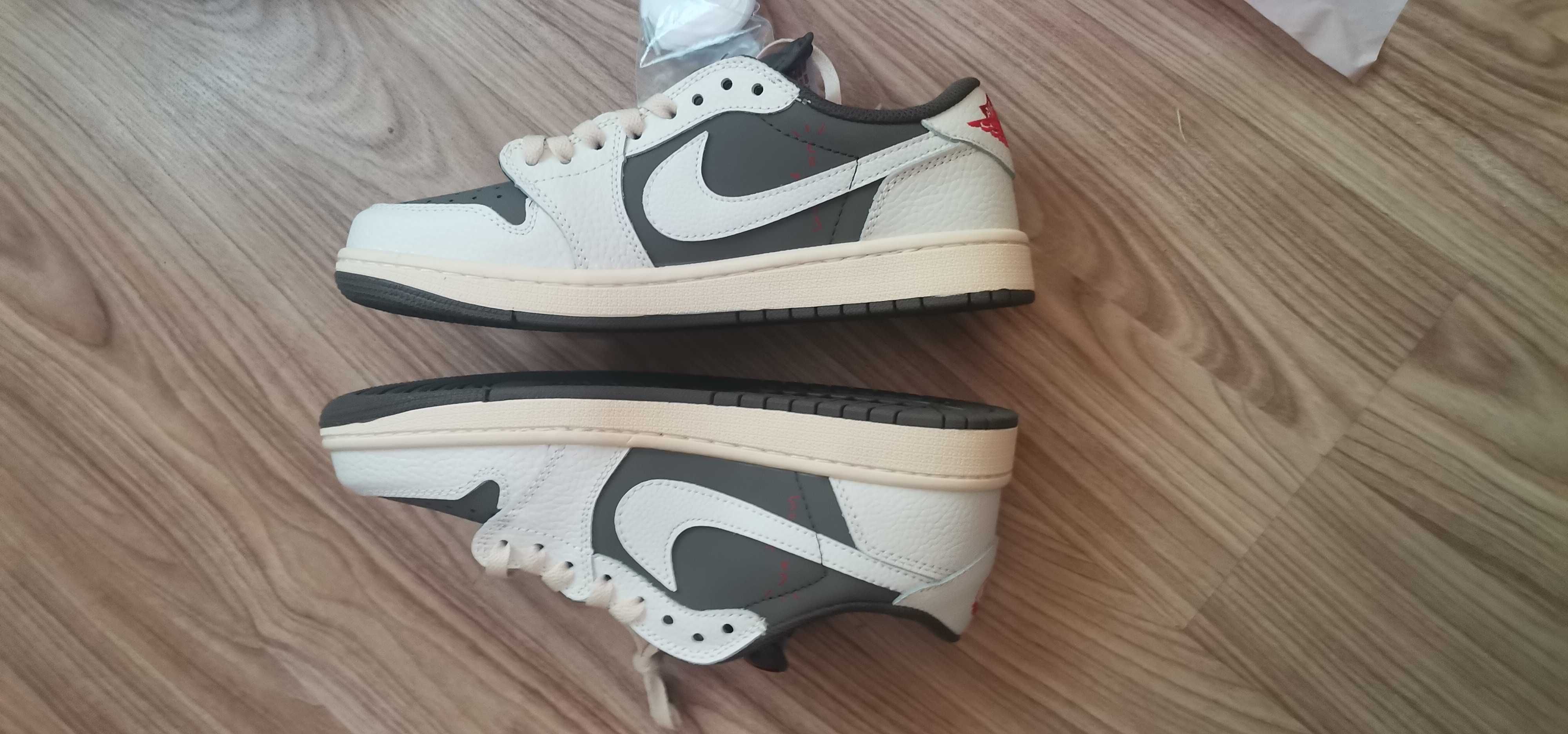 Jordan 1 travis scott reverse mocha   42