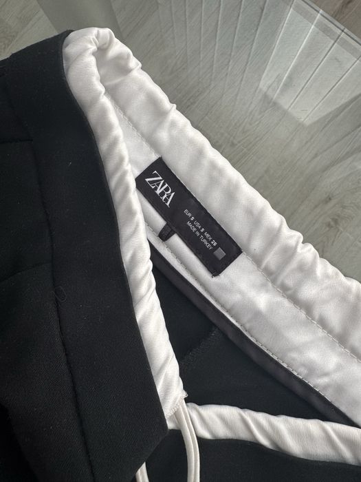 Черен панталон Zara