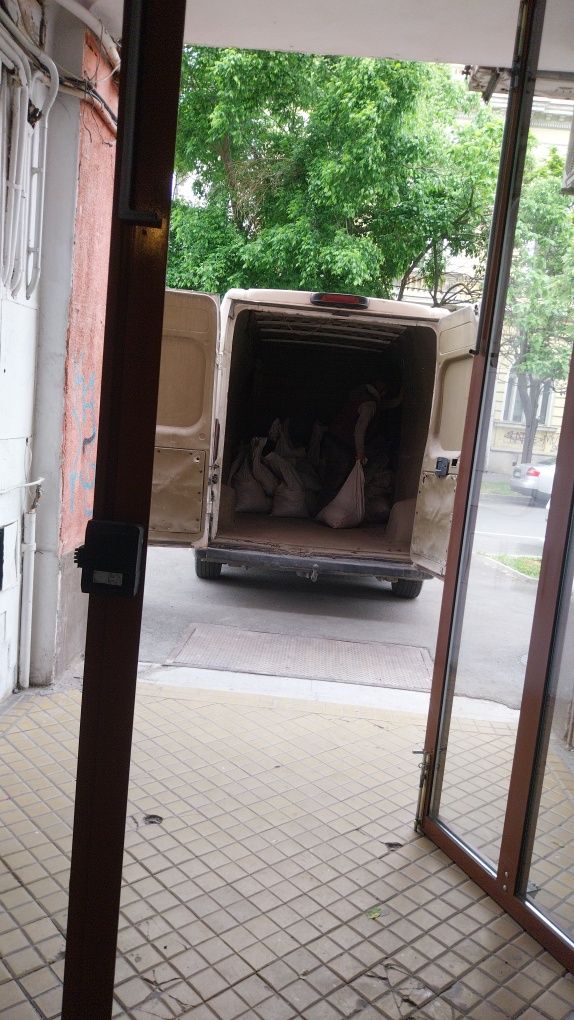 Demolari,debarasări,transport moloz pe județul Bihor