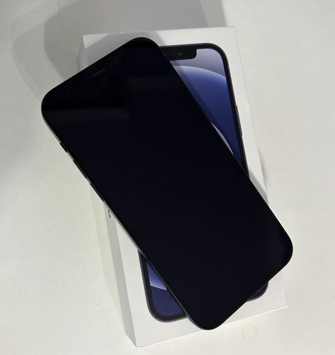 iPhone 12, черен, 64 GB