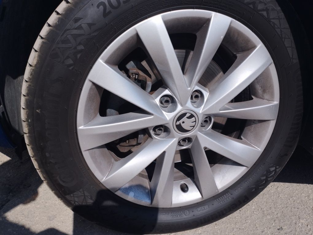 16 цола оригинални джанти+ гуми за Skoda Octavia 3/ Шкода Октавия