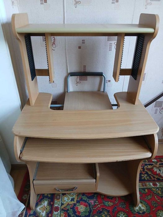 Продаётся мебель для спальни и кухни