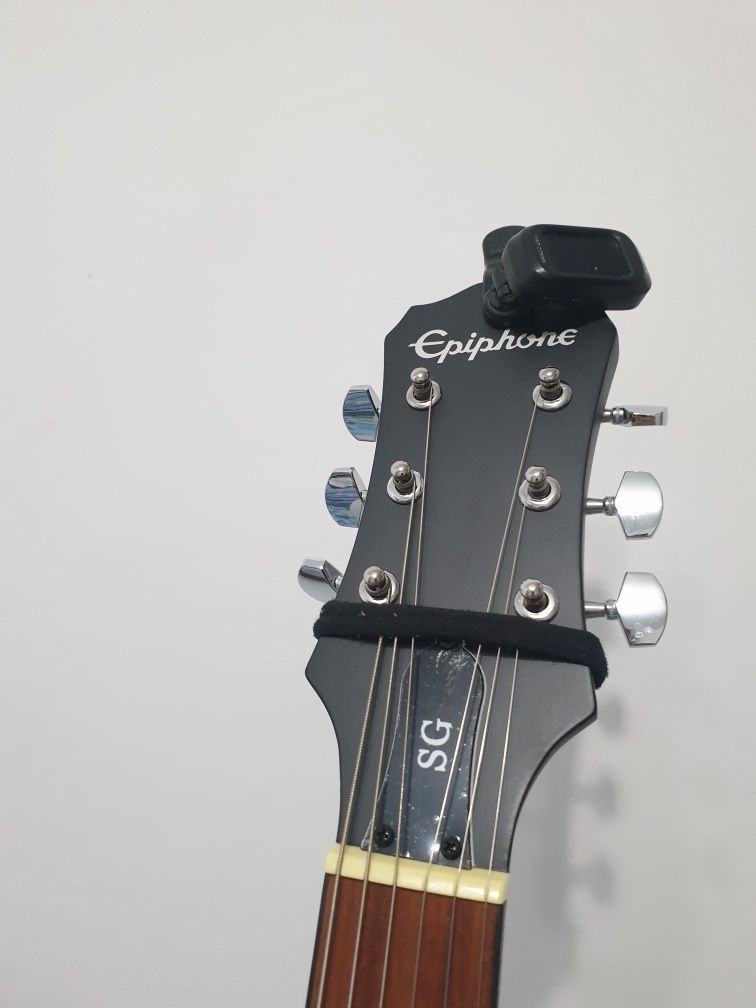 Электрогитара Epiphone SG