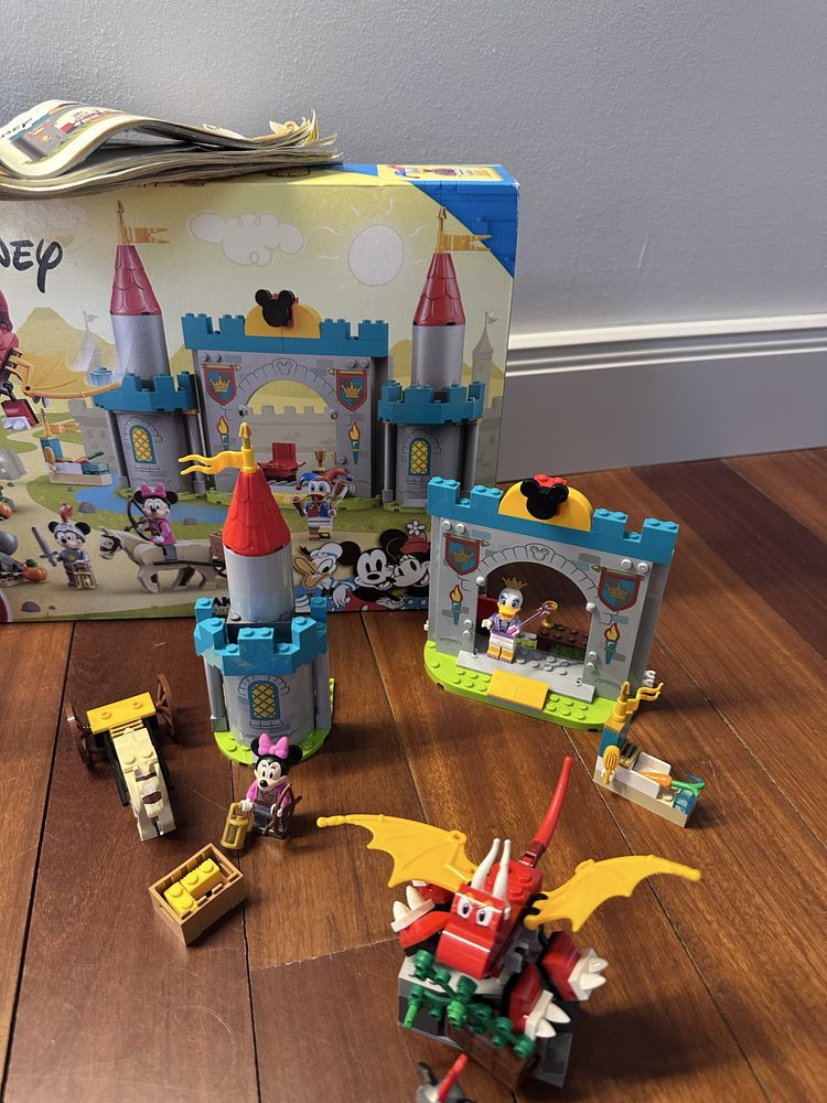Продавам LEGO® Disney™ Mickey and Friends - Castle Defenders (10780)