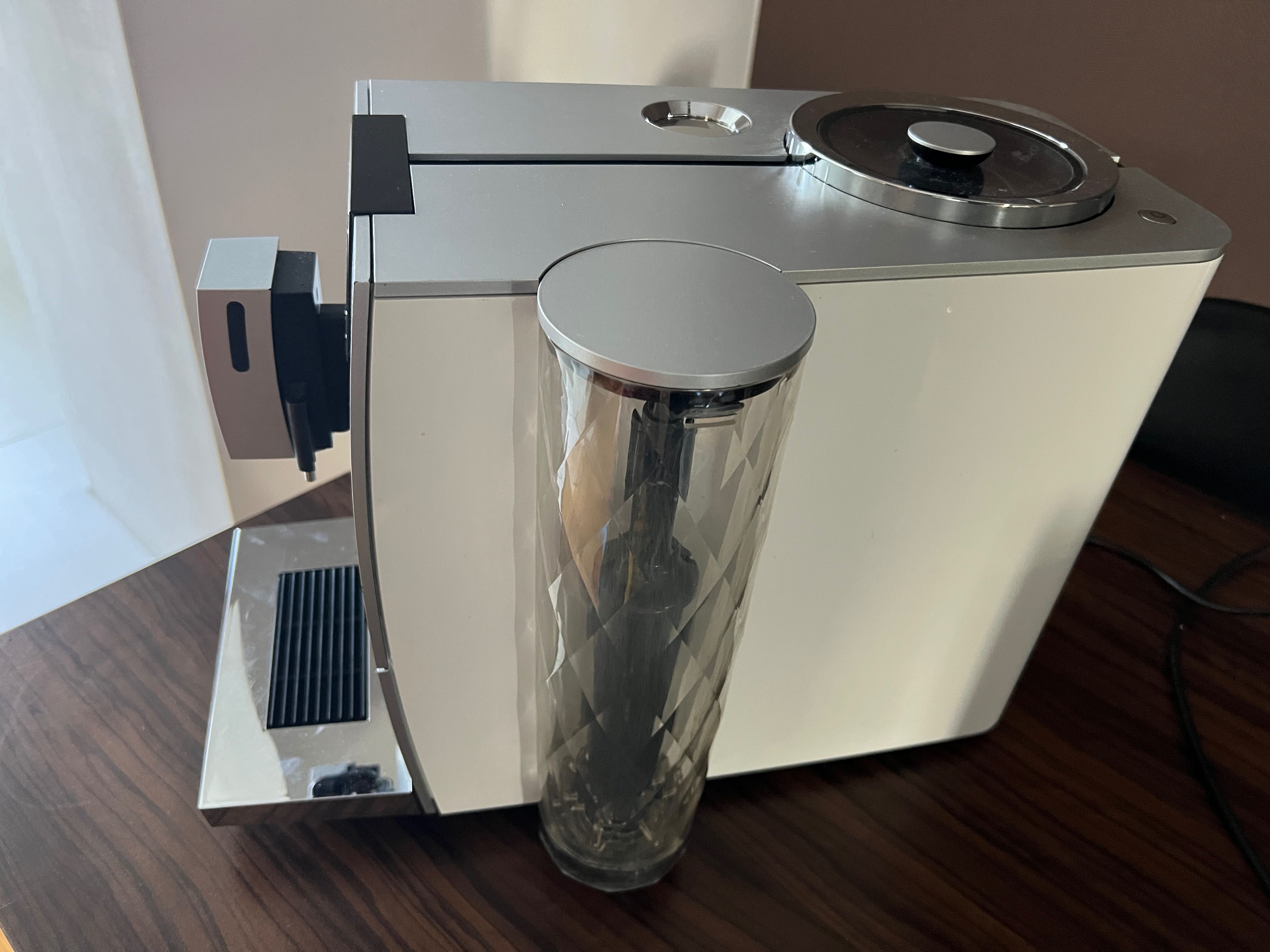 Кафеавтомат Jura ena 8