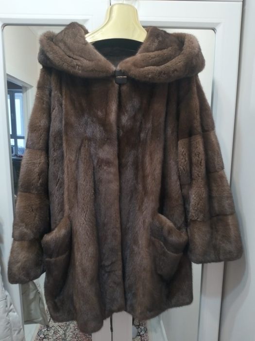 Продам норковую шубу