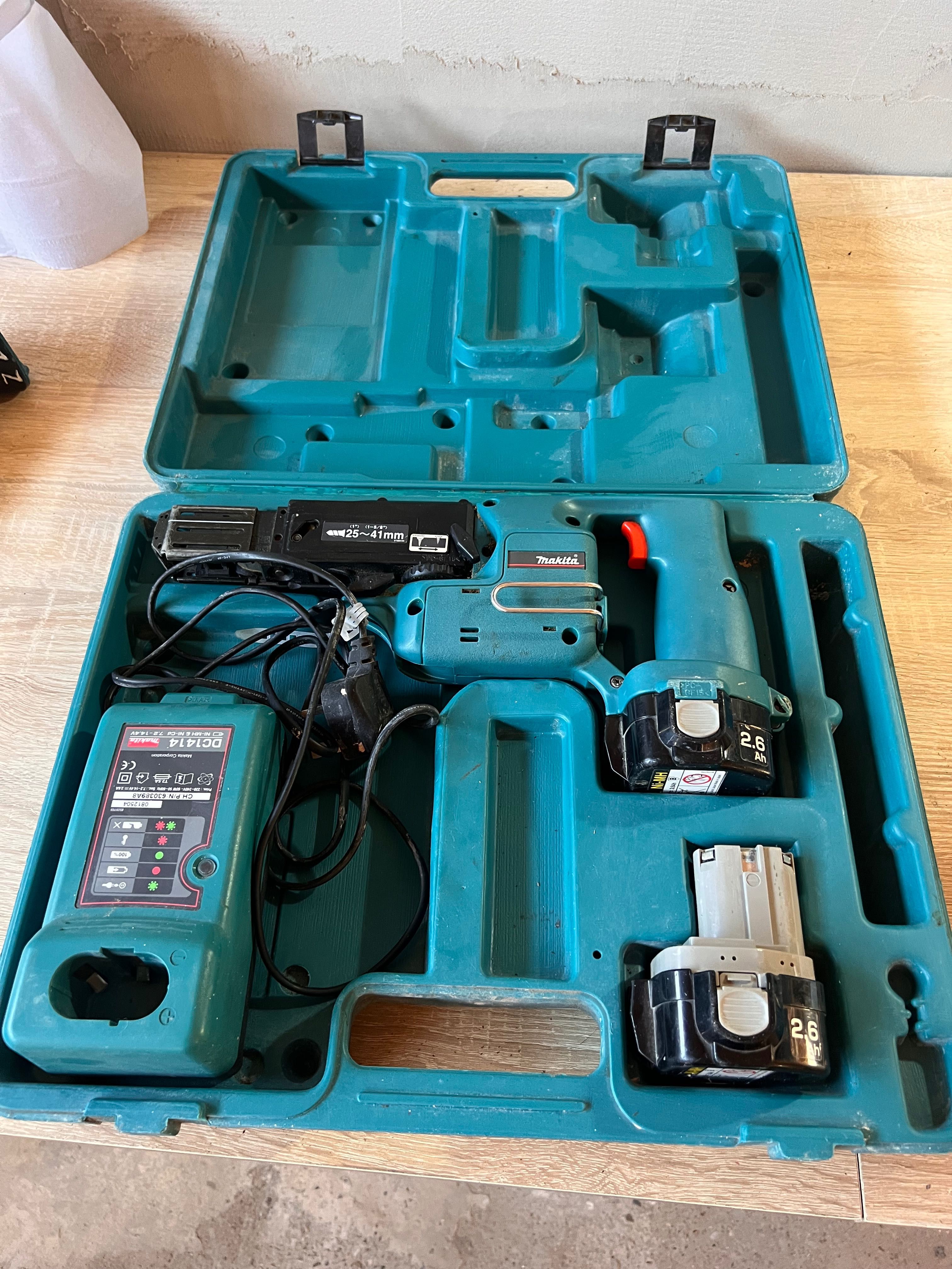 Автоматичен акумулаторен винтоверт за гипсокартон Makita 6835D