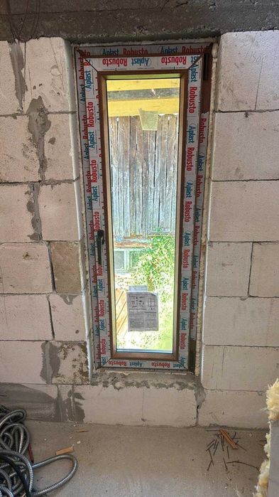 Montaj Uși Interior/ Exterior • PVC • Sticlă • Glisante