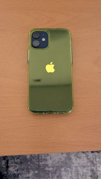 продавам iphone 12 mini
