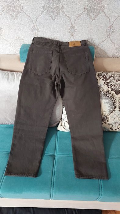Продам новые джинсы.