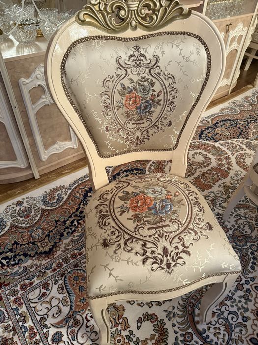 Стуля 20.000 тг