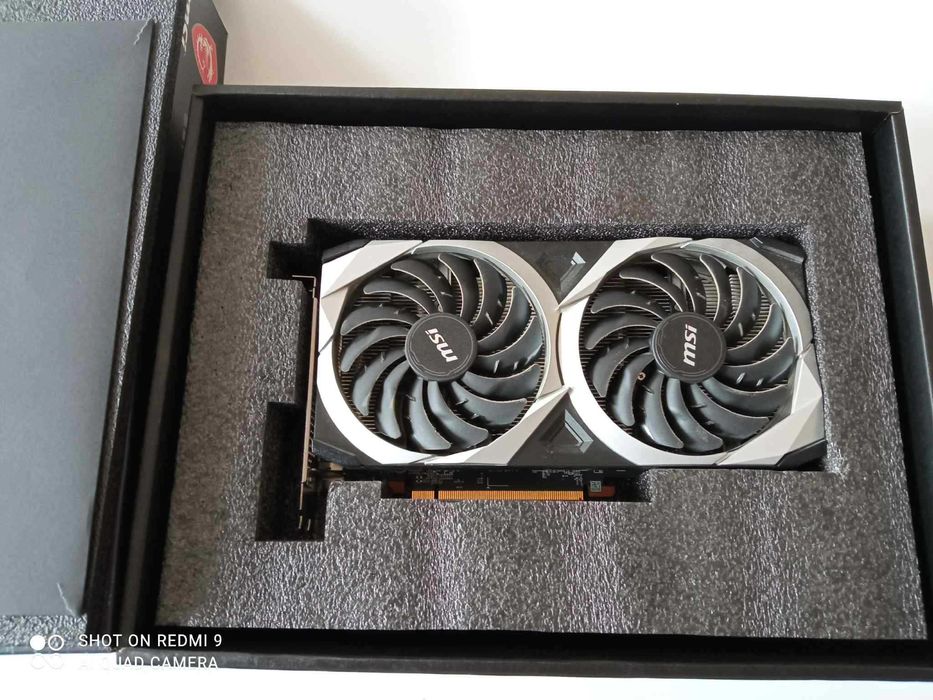 AMD Radeon RX6600 8GB