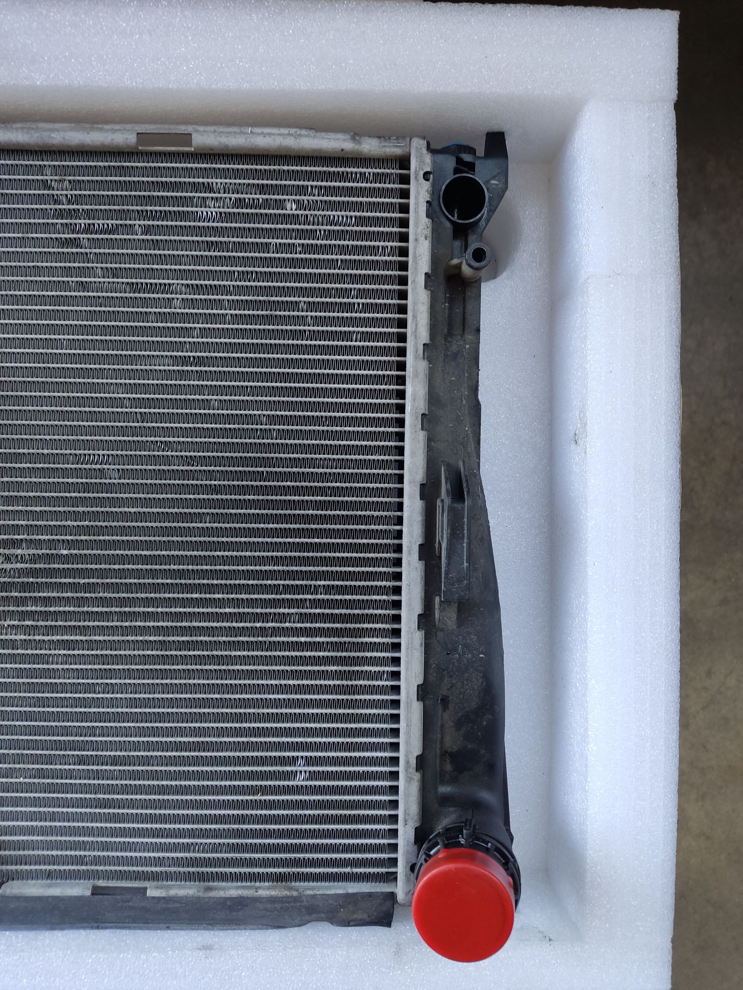 Воден радиатор BMW E90 E91 E92 E93 335D