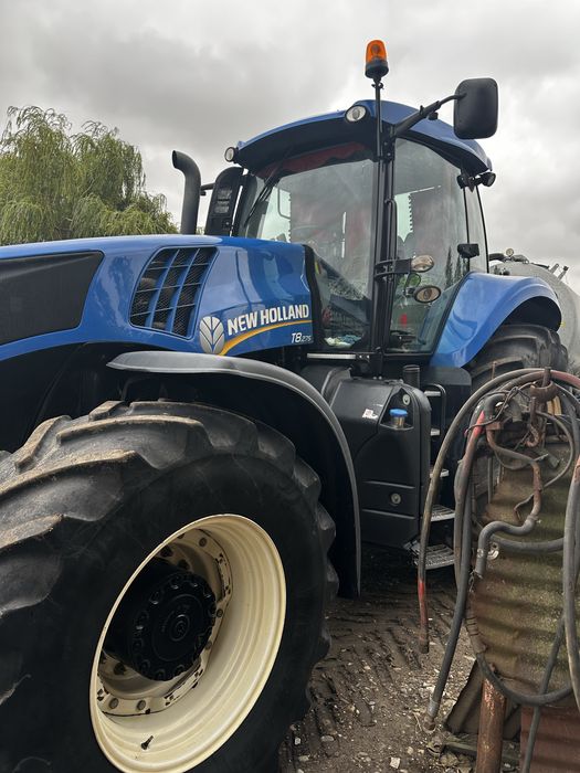 Vind tractor newholland  T8 275