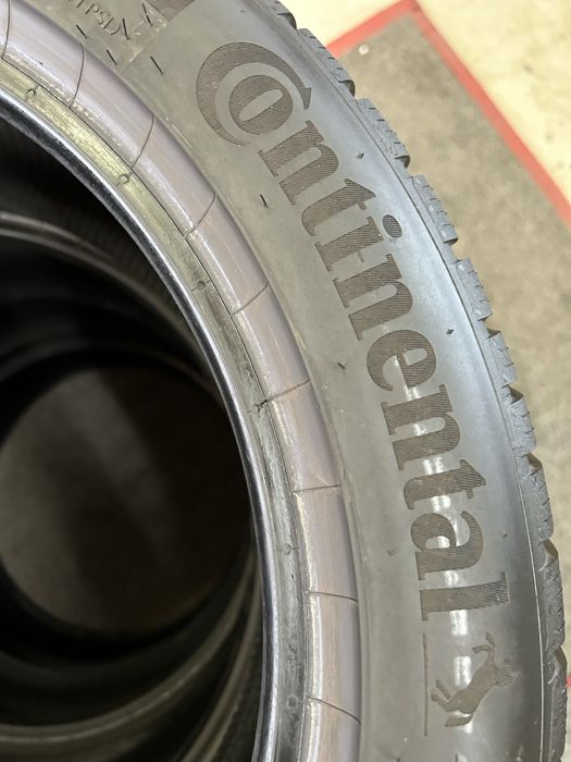 8 броя Зимни Гуми 215/50/17 Continental и Firestone