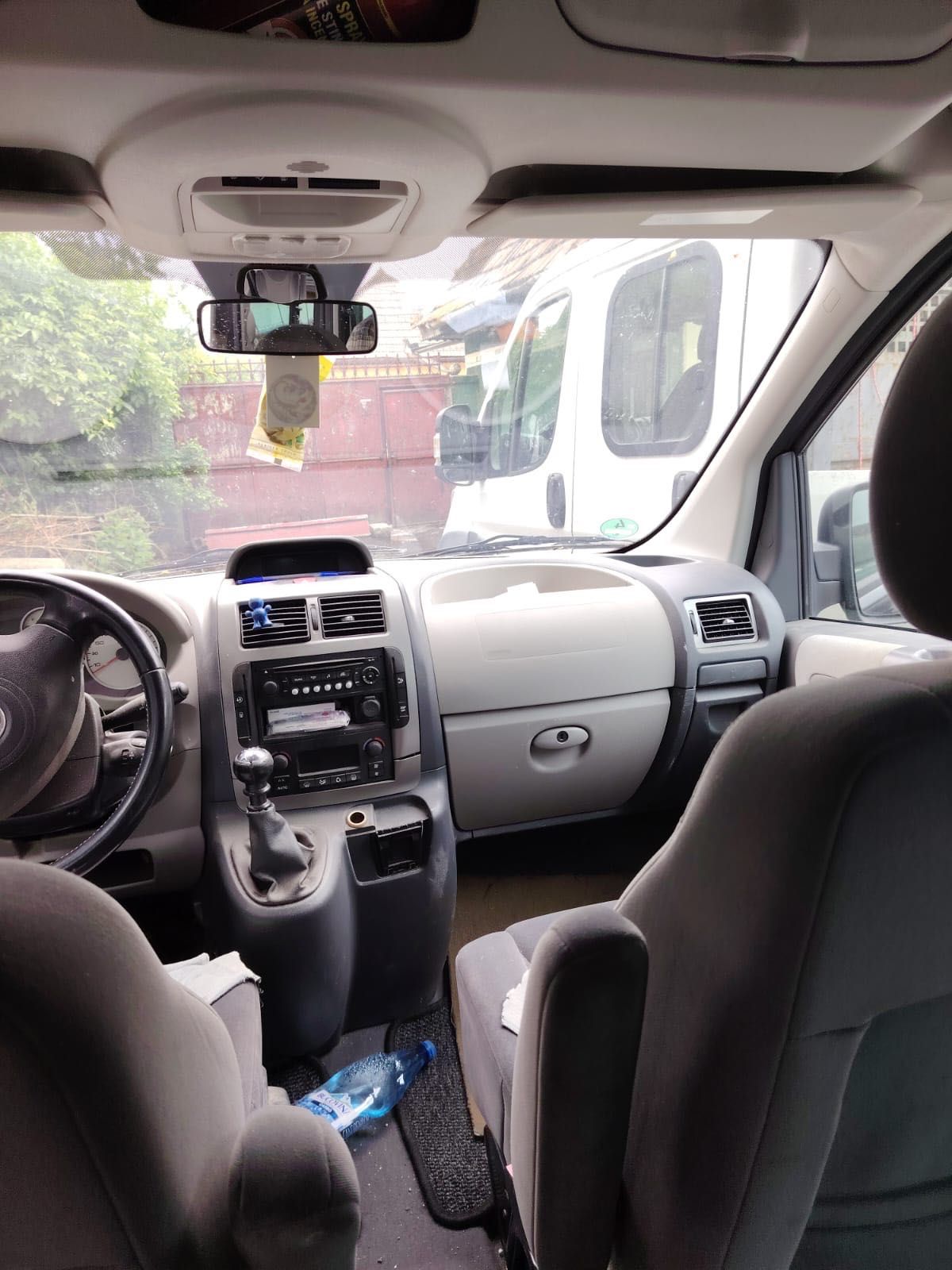 Vând microbuz 7+1 Fiat Scudo diesel 2011
